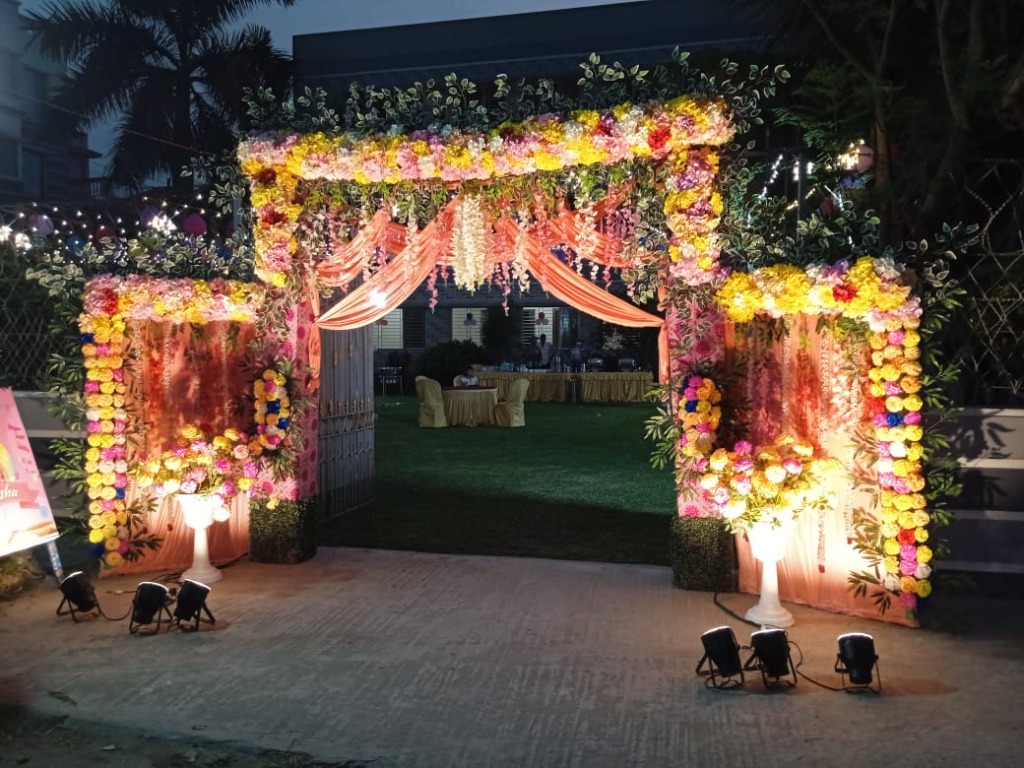Grand Floral Entrance Decoration